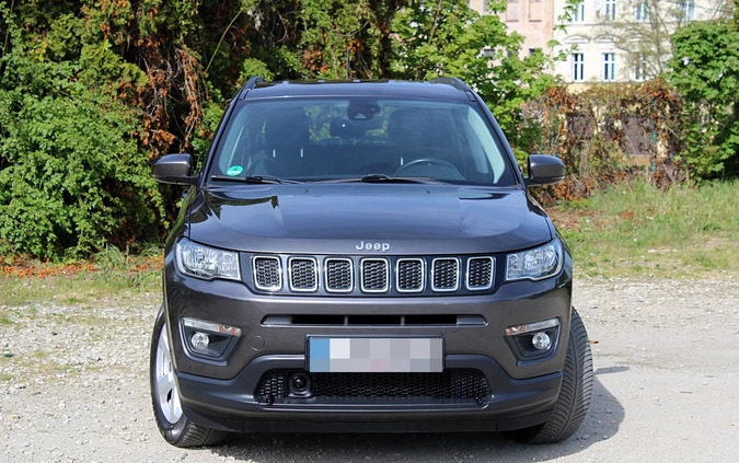 Jeep Compass cena 72900 przebieg: 159000, rok produkcji 2019 z Sulejówek małe 172